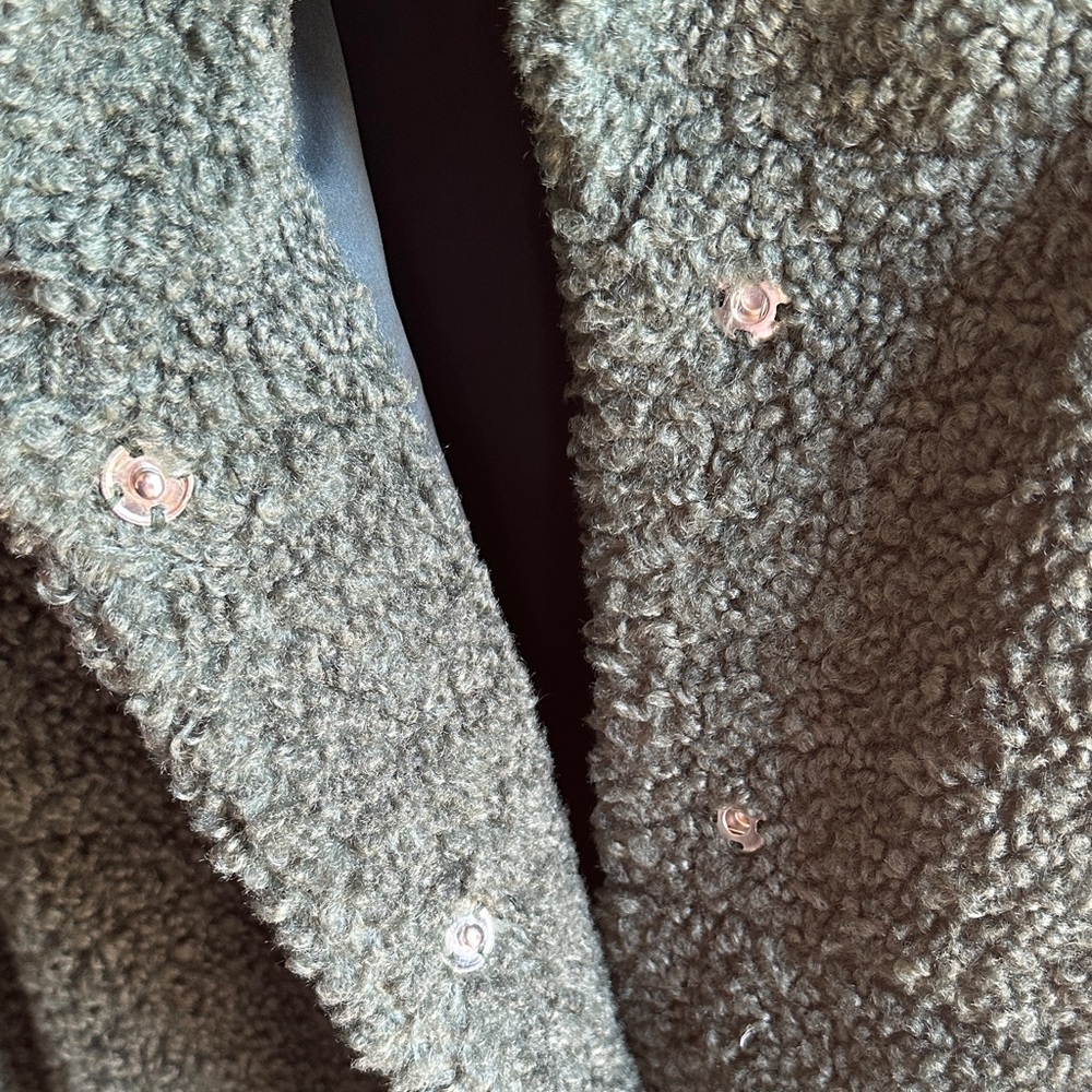 Monrow Forest Green Teddy Jacket - Picture 8 of 14